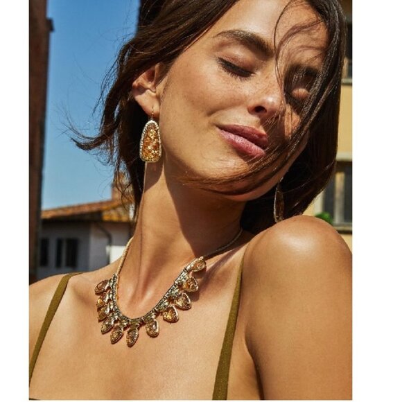 KENDRA SCOTT Willow Frontal Necklace - Picture 1 of 9